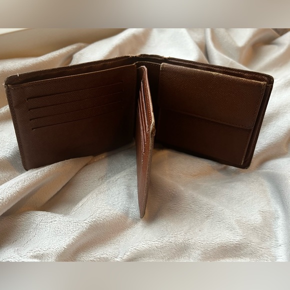 Authentic Vintage Louis Vuitton Bi-Fold Wallet - Picture 10 of 15